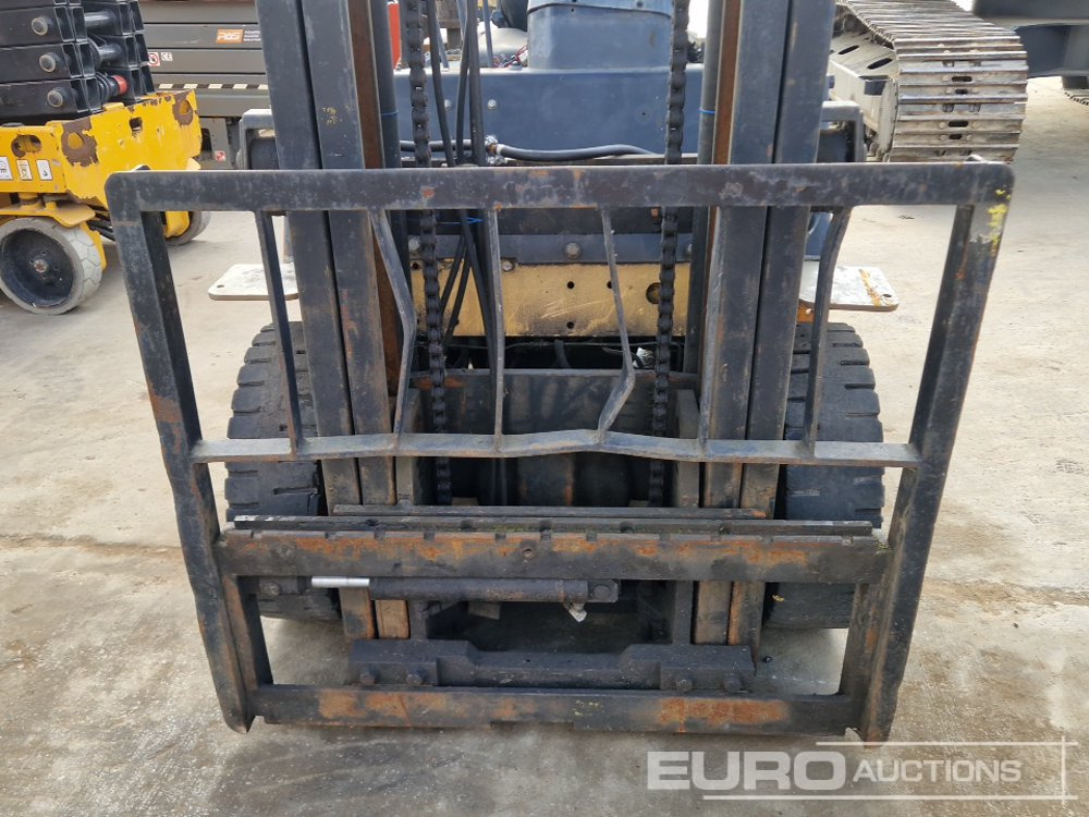 Carretilla elevadora diésel Samuk Diesel Forklift, 2 Stage Mast, Side Shift (No Steering & Hydraulic Leak): foto 17