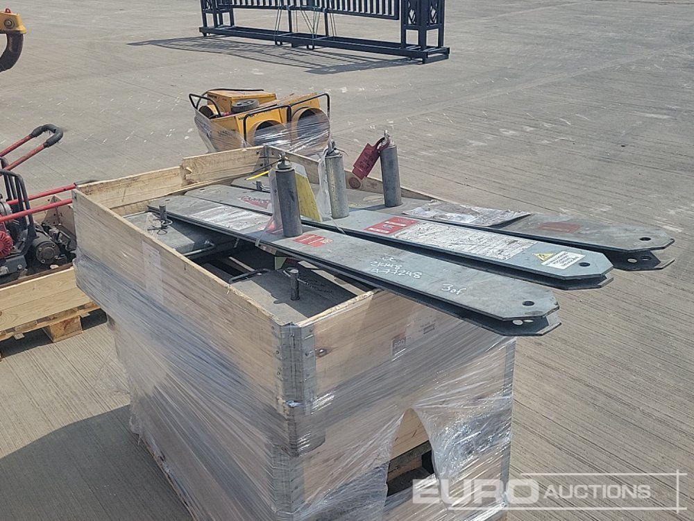Stillage of Base Weights & Man Anchors (3 of) - Equipo de construcción: foto 3 Stillage of Base Weights & Man Anchors (3 of) - Equipo de construcción: foto 3