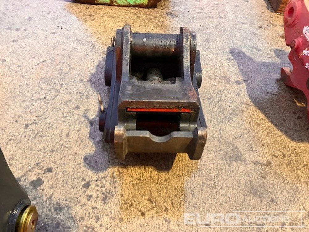 Unused CAT Hydraulic Double Lock QH 50mm Pin to suit 6-8 Ton Excavator - Acoplamiento rápido: foto 4 Unused CAT Hydraulic Double Lock QH 50mm Pin to suit 6-8 Ton Excavator - Acoplamiento rápido: foto 4