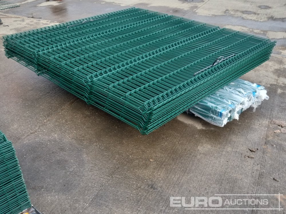 Equipo de construcción Unused Galvanised & Powder Coated Heavy Duty (5mm) Wire Mesh Fencing, 25 x H2.4m x W2.2m Panels, 26 x 60mm x 60mm x3m Posts, with Fittings (Green): foto 18