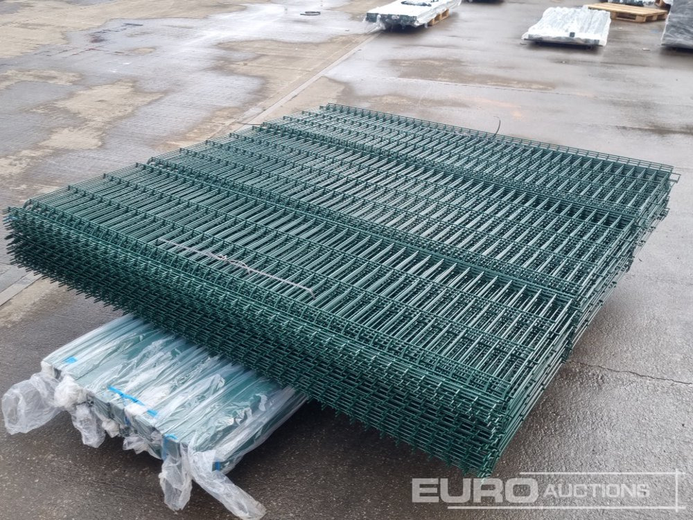 Equipo de construcción Unused Galvanised & Powder Coated Heavy Duty (5mm) Wire Mesh Fencing, 25 x H2.4m x W2.2m Panels, 26 x 60mm x 60mm x3m Posts, with Fittings (Green): foto 22