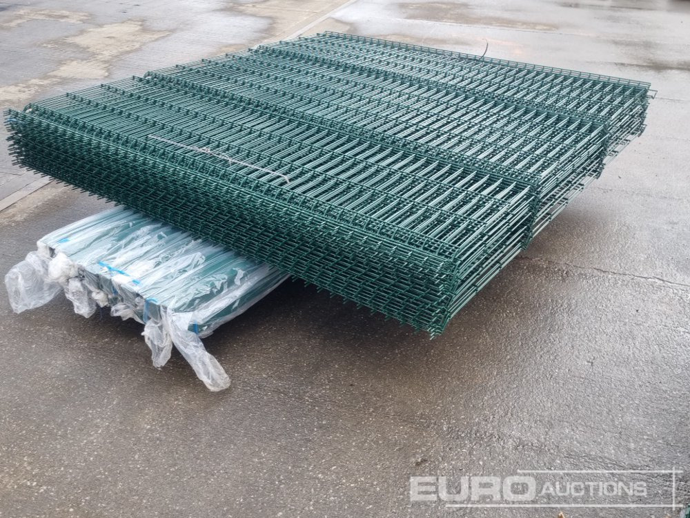 Equipo de construcción Unused Galvanised & Powder Coated Heavy Duty (5mm) Wire Mesh Fencing, 25 x H2.4m x W2.2m Panels, 26 x 60mm x 60mm x3m Posts, with Fittings (Green): foto 16