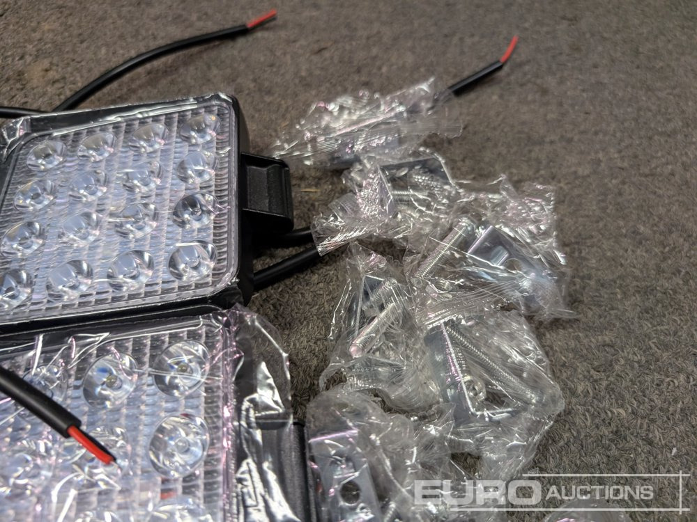 Equipo de construcción Unused LED Work Lights, 48w, 12V/24V, Adjustable Bracket, IP67 Waterproof, 6000k White (10 of): foto 7