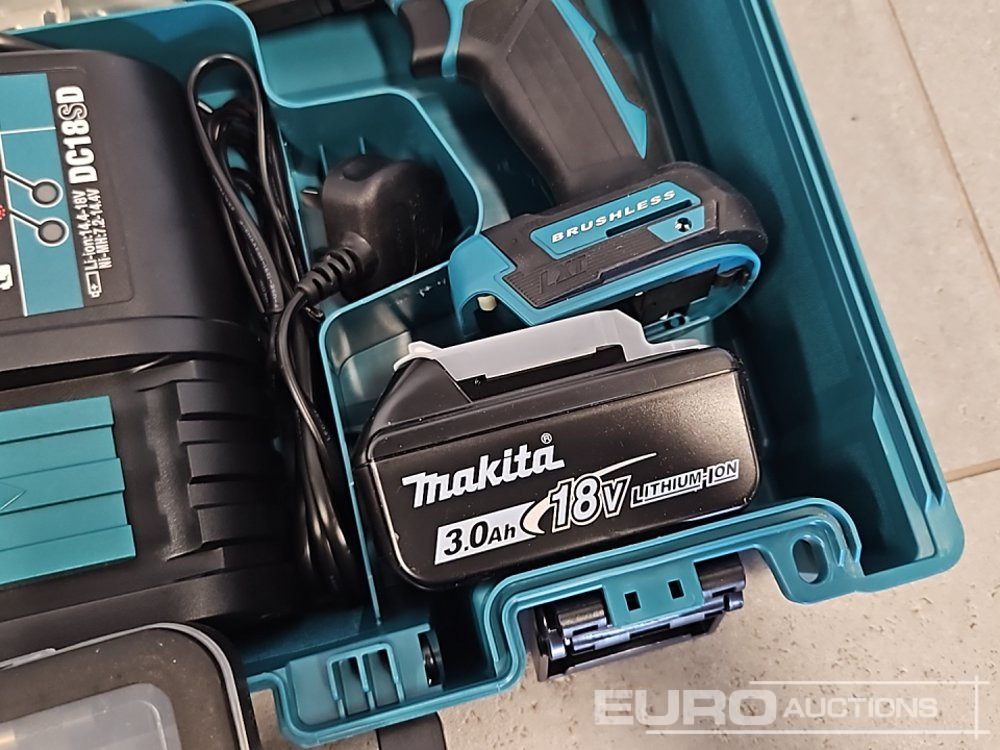 Unused Makita DHP453 18V LXT Combi Dril, Makita DTD152 18V LXT Impact Driver, Battery, Charger, Bit Set - Equipo de taller: foto 5 Unused Makita DHP453 18V LXT Combi Dril, Makita DTD152 18V LXT Impact Driver, Battery, Charger, Bit Set - Equipo de taller: foto 5
