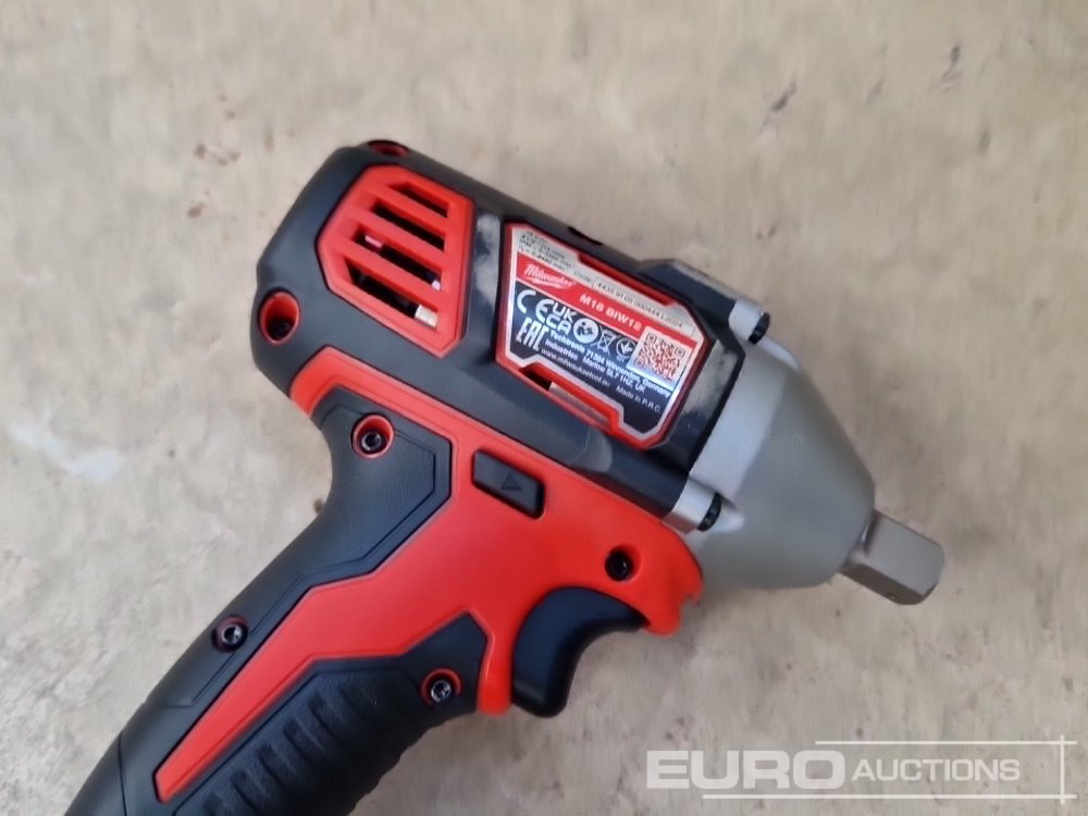 Equipo de construcción Unused Milwaukee M18 1/2 Cordless Impact Wrench (Body Only): foto 10