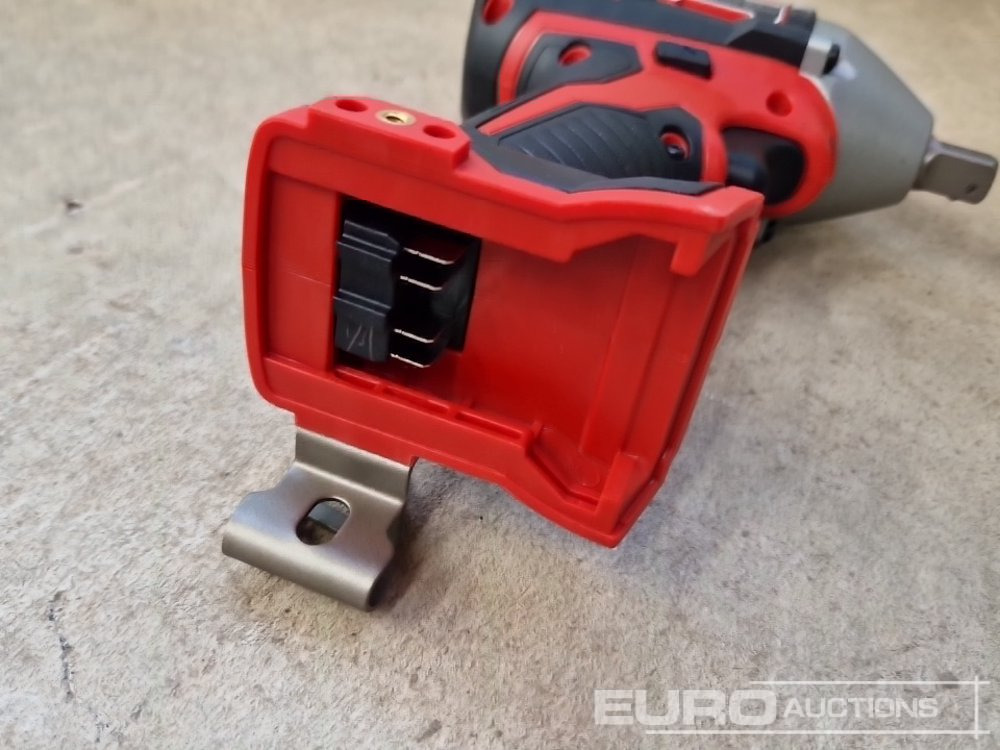 Equipo de construcción Unused Milwaukee M18 1/2 Cordless Impact Wrench (Body Only): foto 9