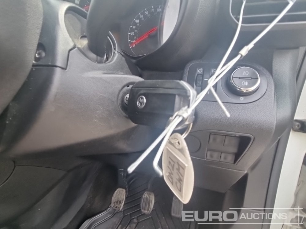 Furgoneta pequeña Vauxhall Combo: foto 36