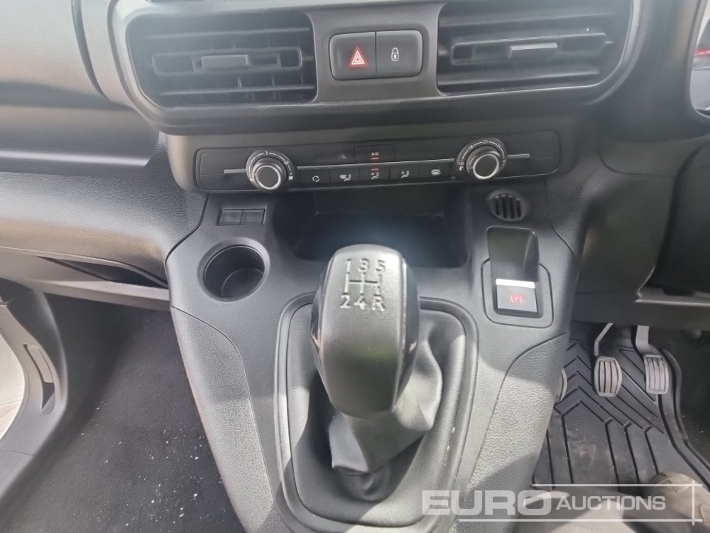 Furgoneta pequeña Vauxhall Combo: foto 33
