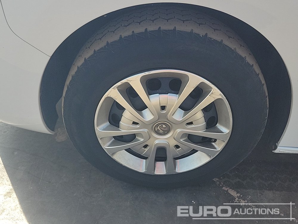 Furgoneta pequeña Vauxhall Vivaro: foto 9