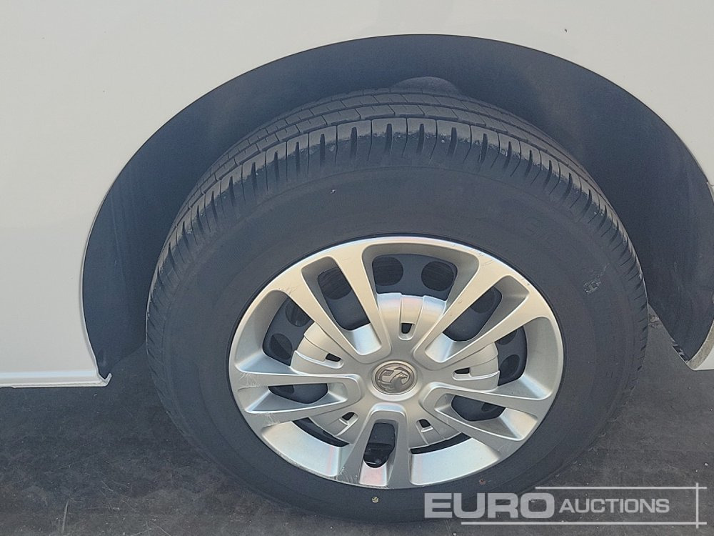 Furgoneta pequeña Vauxhall Vivaro: foto 10