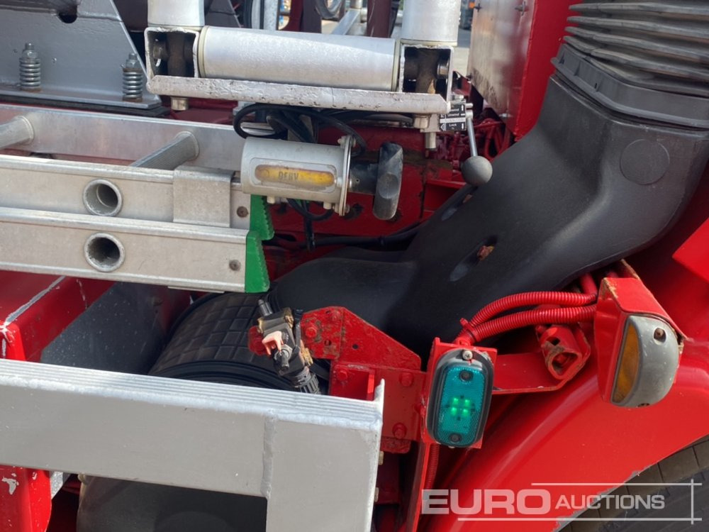 Camión cisterna Volvo FL-240: foto 27