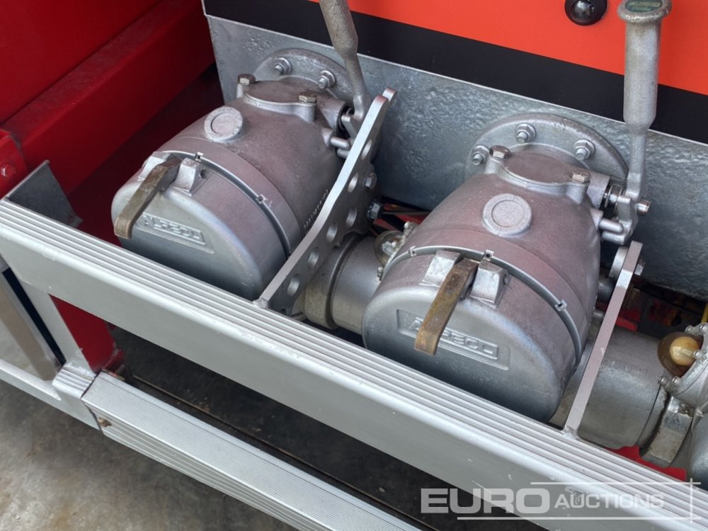 Camión cisterna Volvo FL-240: foto 16