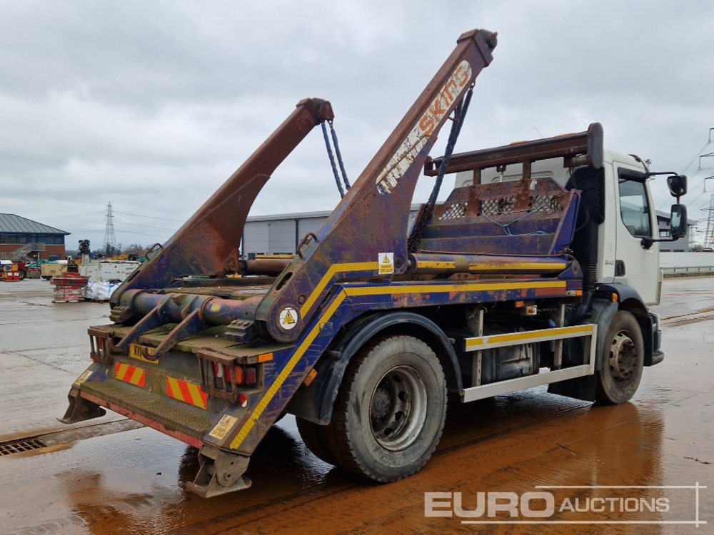 Volvo FL240 - Camión portacontenedor de cadenas: foto 5 Volvo FL240 - Camión portacontenedor de cadenas: foto 5