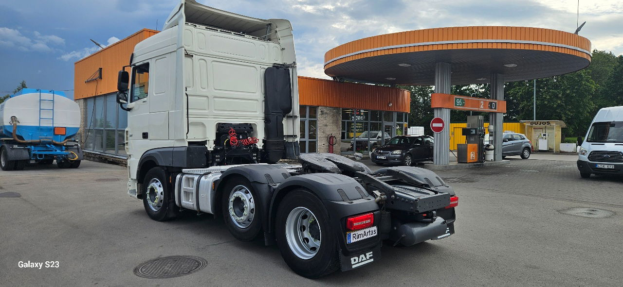 Cabeza tractora DAF XF 106.480: foto 9