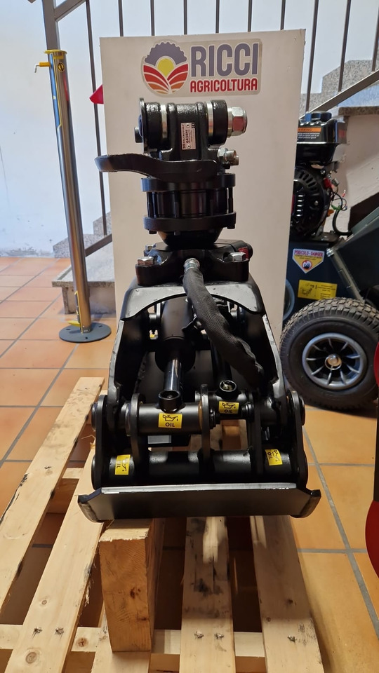 Pinza forestale Agriforest GMR1050 - Pinza de manipulación: foto 2 Pinza forestale Agriforest GMR1050 - Pinza de manipulación: foto 2