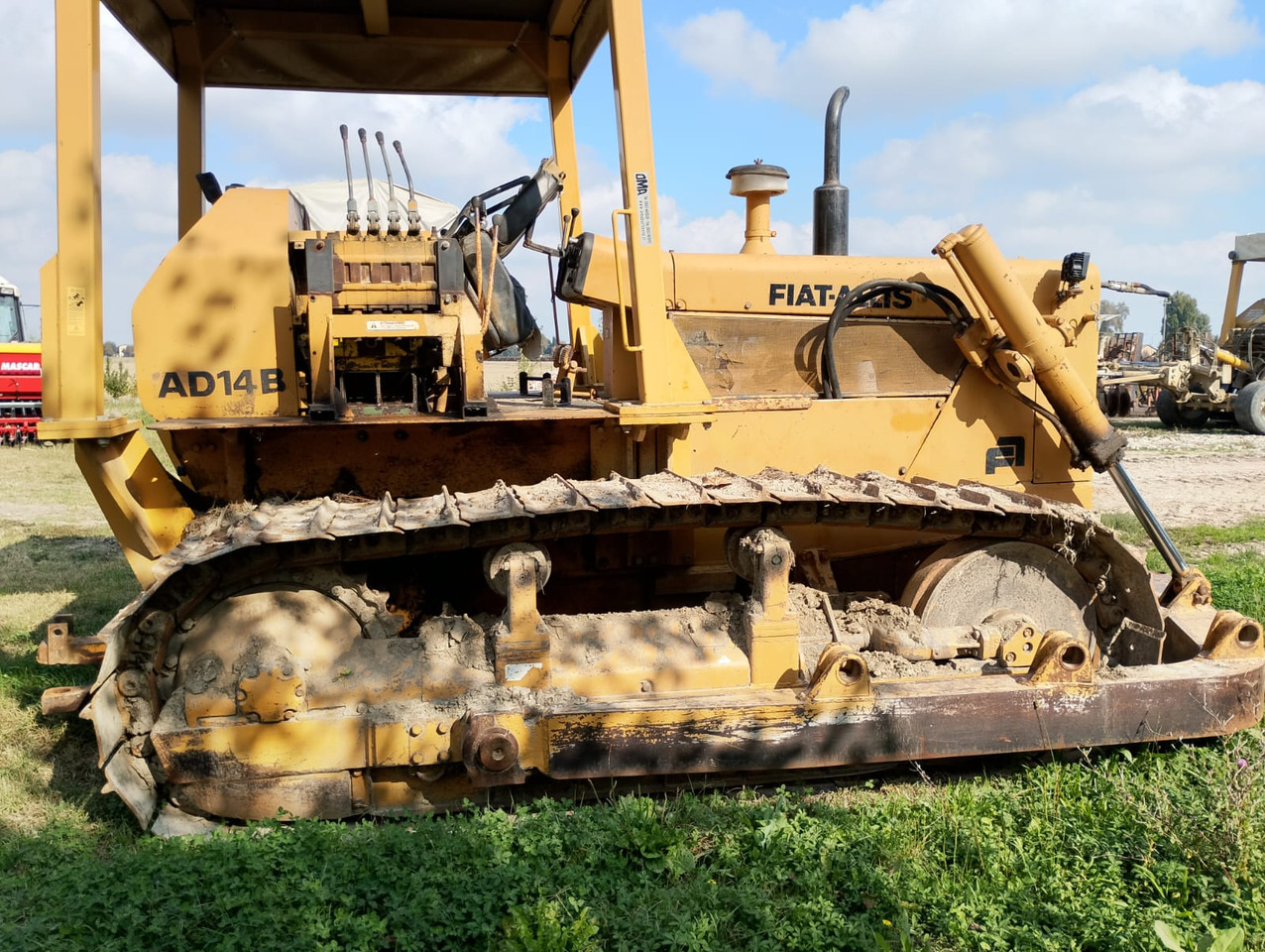 Trattore usato Fiat Allis AD14B - Tractor: foto 1 Trattore usato Fiat Allis AD14B - Tractor: foto 1