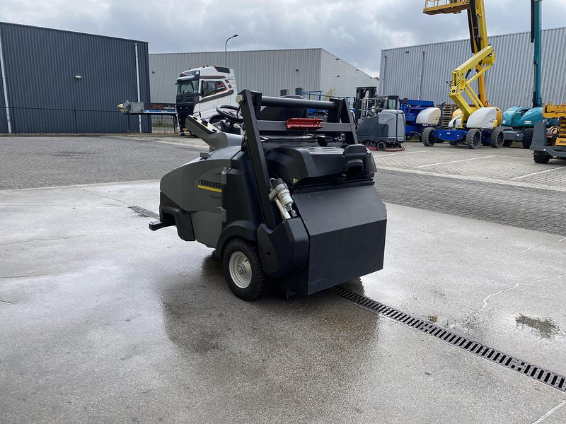 Kärcher KM 105/110 R Bp, Veegmachine, hoogkieper - Barredora vial: foto 4 Kärcher KM 105/110 R Bp, Veegmachine, hoogkieper - Barredora vial: foto 4