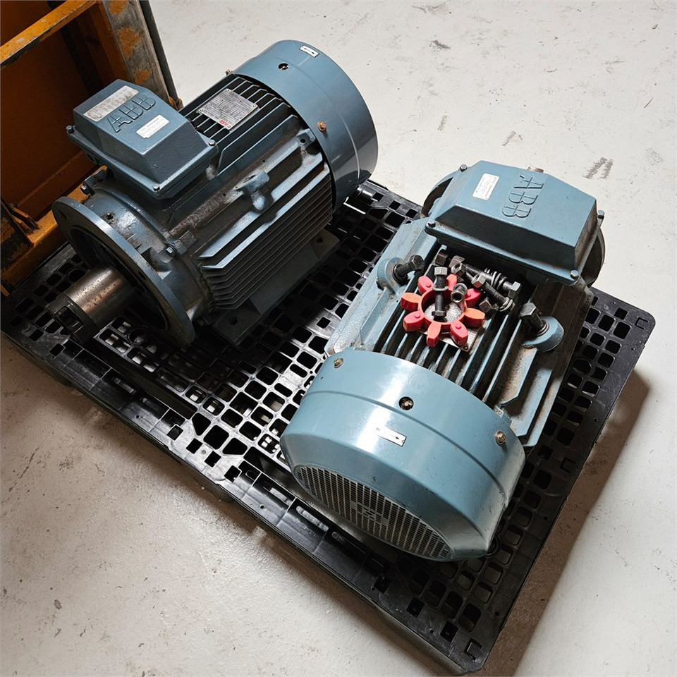 ABB M2QA180L4A (B35) - Máquina herramienta: foto 4 ABB M2QA180L4A (B35) - Máquina herramienta: foto 4