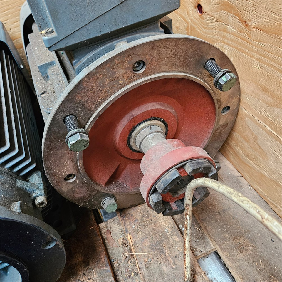 ABB MT80A19F100-2 / M3AA180MLB4 - Máquina herramienta: foto 4 ABB MT80A19F100-2 / M3AA180MLB4 - Máquina herramienta: foto 4