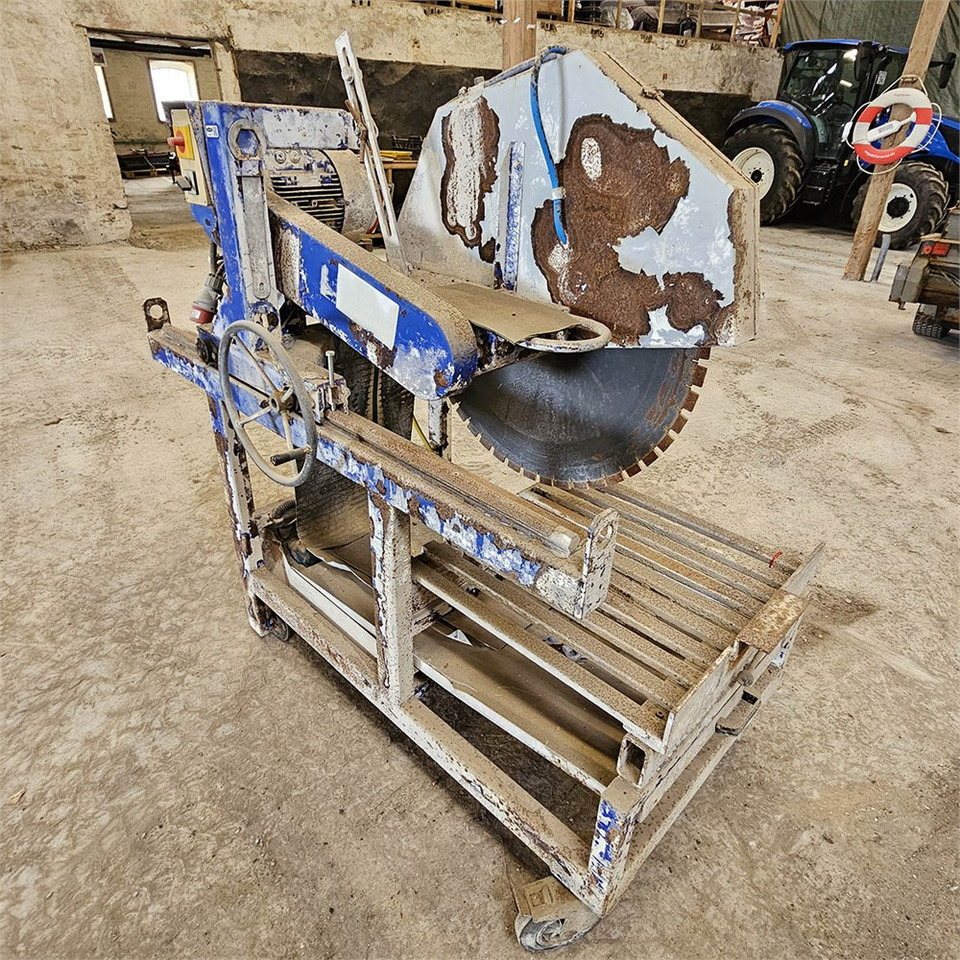 ABC Bourk GmbH k 1090 - Construcción de carreteras: foto 2 ABC Bourk GmbH k 1090 - Construcción de carreteras: foto 2