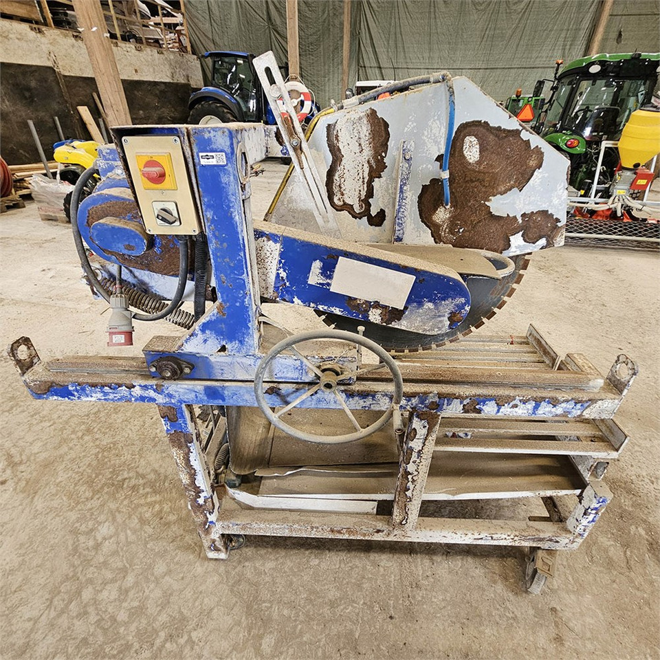 ABC Bourk GmbH k 1090 - Construcción de carreteras: foto 1 ABC Bourk GmbH k 1090 - Construcción de carreteras: foto 1