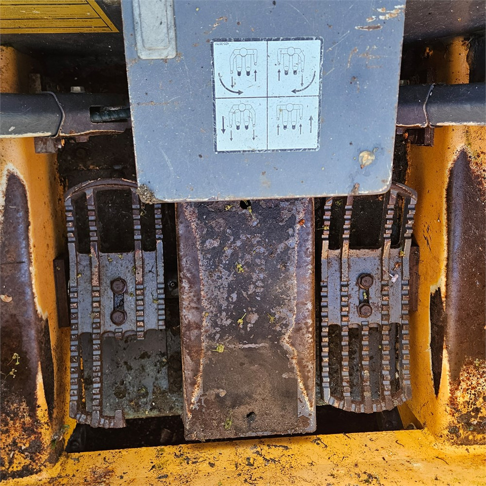Minicargadora Bobcat Mustang 2044: foto 18