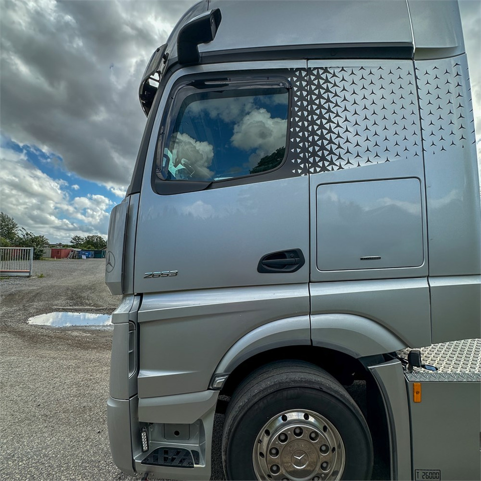 Cabeza tractora Mercedes 2653 LSDNA 6X2 Gigaspace: foto 10