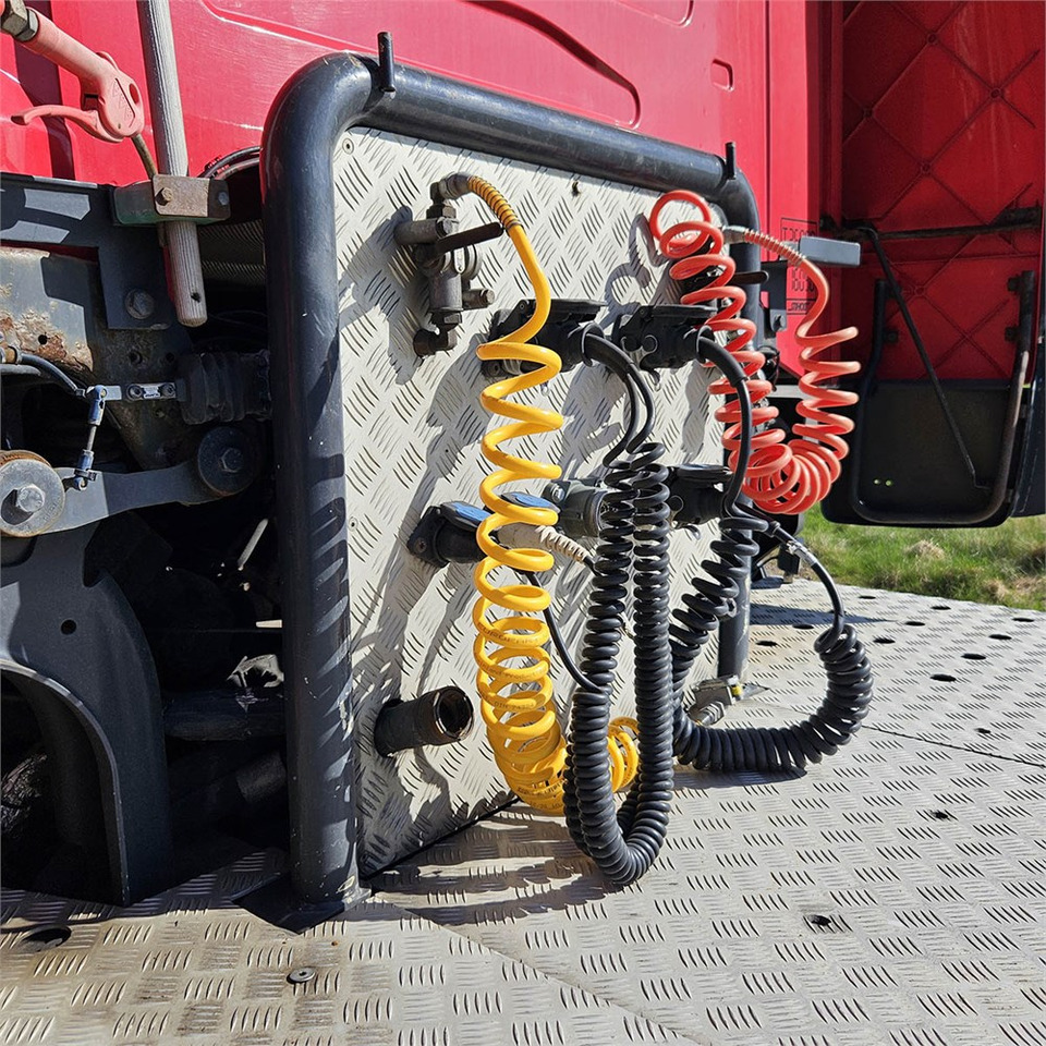Cabeza tractora Scania R 560 LA6X2 HNB: foto 32