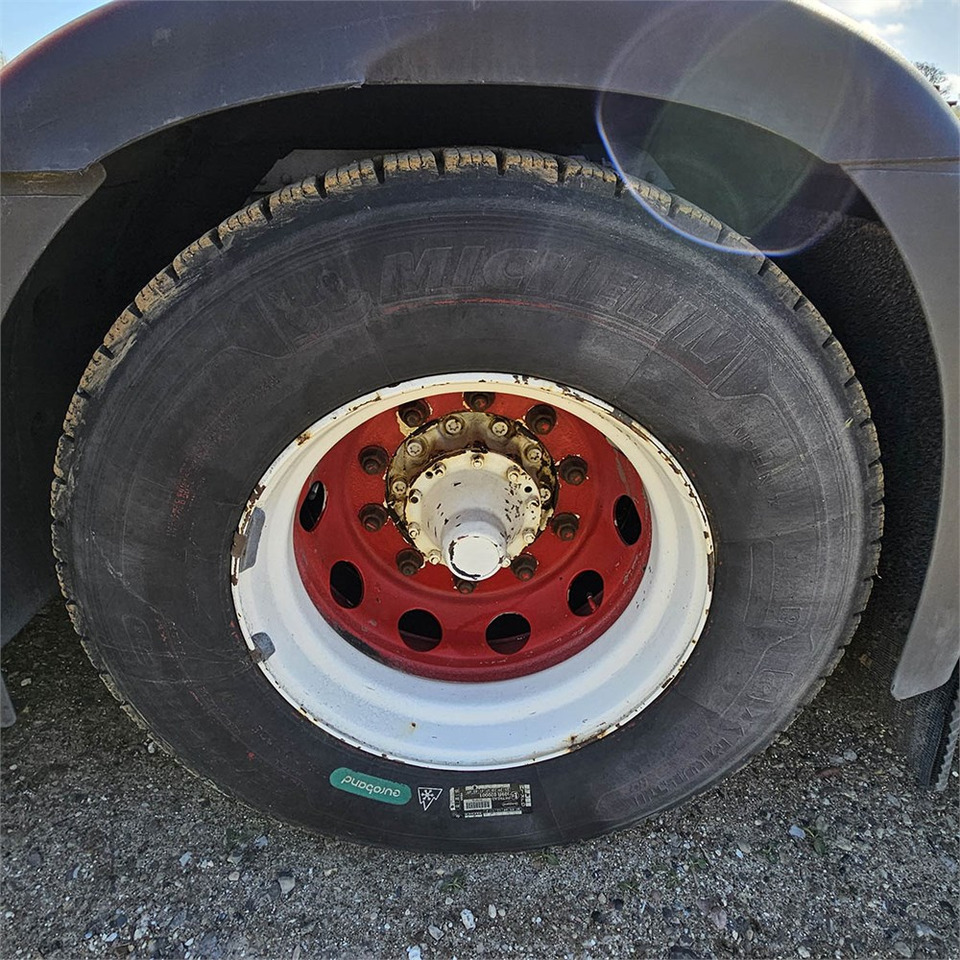 Cabeza tractora Scania R 560 LA6X2 HNB: foto 40