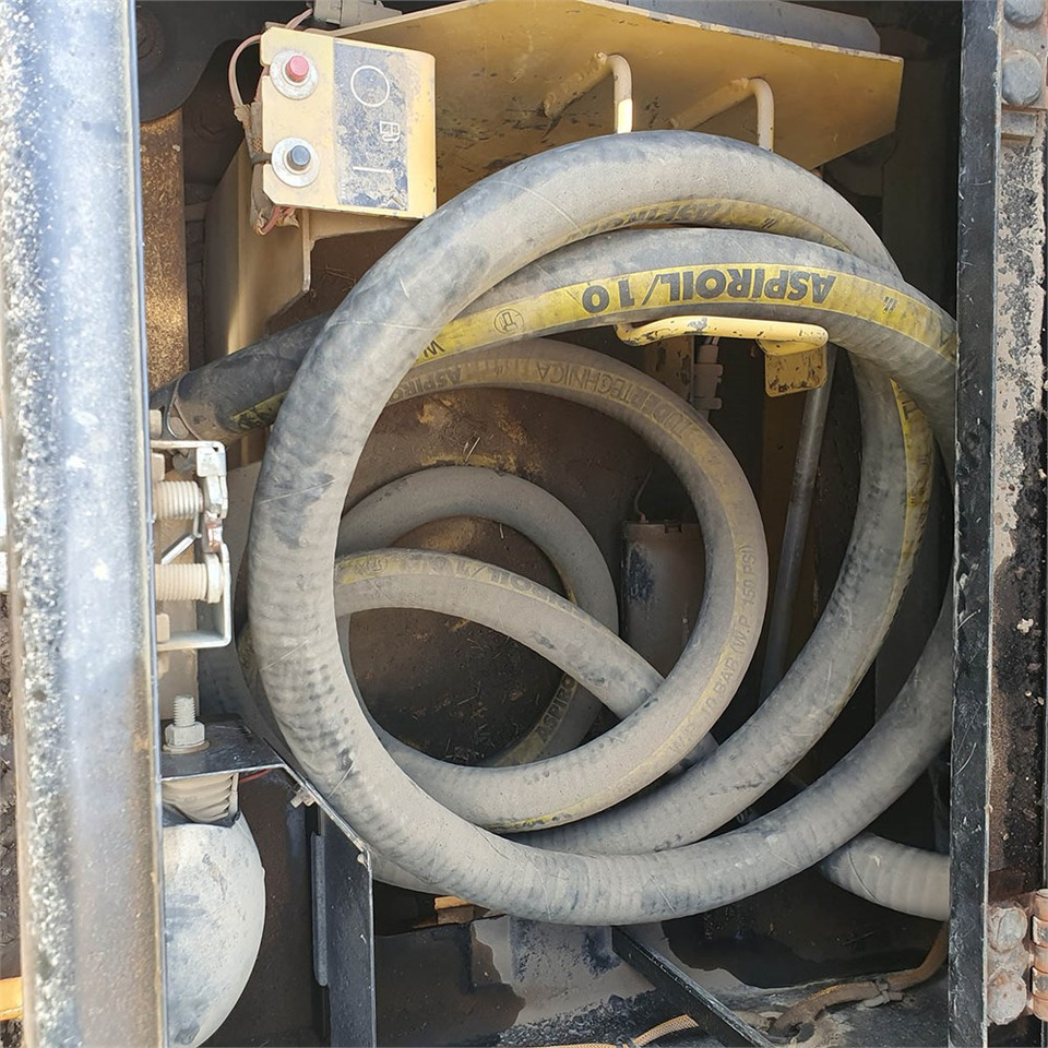 Excavadora de cadenas Caterpillar 323 EL: foto 47