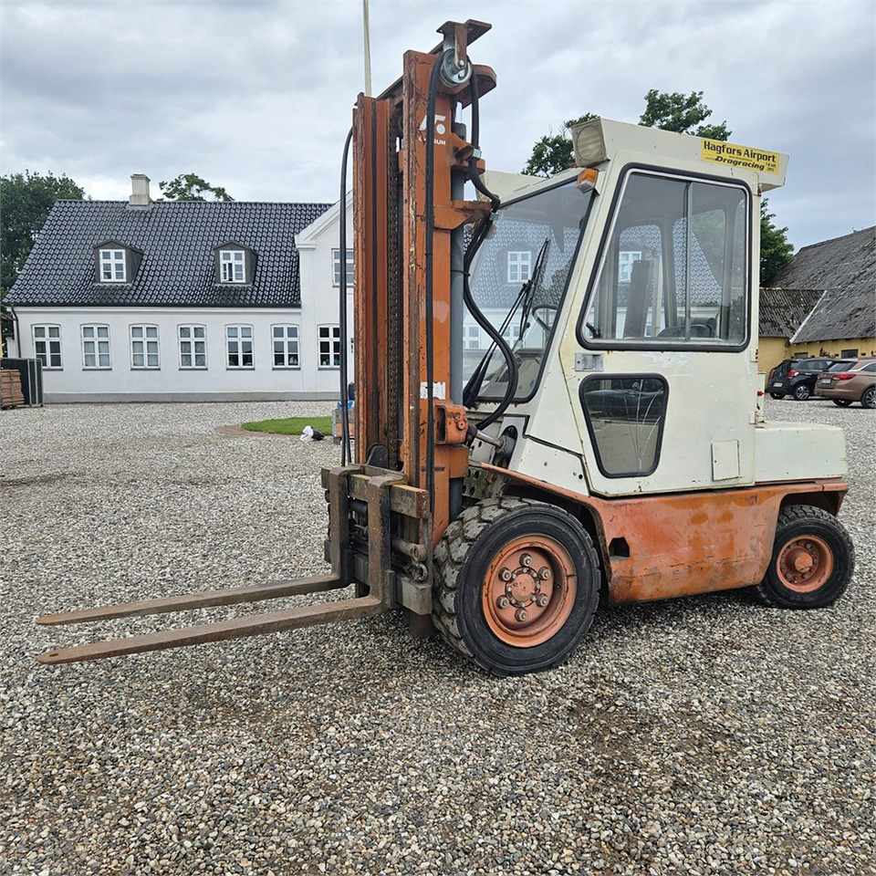 Datsun Unknown - Carretilla elevadora: foto 1 Datsun Unknown - Carretilla elevadora: foto 1