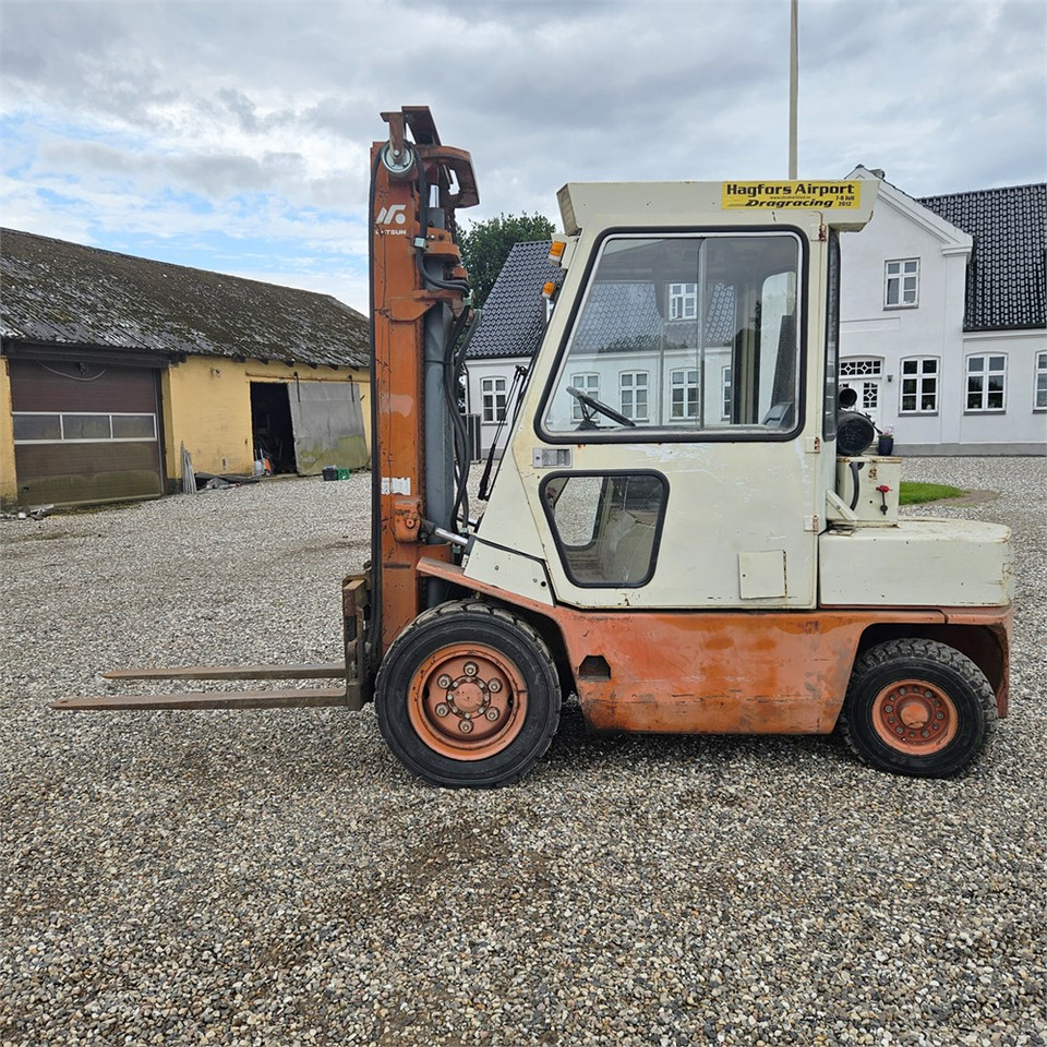 Datsun Unknown - Carretilla elevadora: foto 2 Datsun Unknown - Carretilla elevadora: foto 2