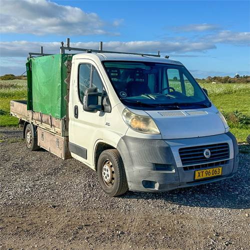 Fiat Ducato 35L ladvogn - Camión caja abierta: foto 5 Fiat Ducato 35L ladvogn - Camión caja abierta: foto 5