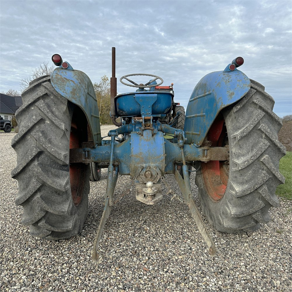 Ford Dexta T3 - Tractor: foto 5 Ford Dexta T3 - Tractor: foto 5