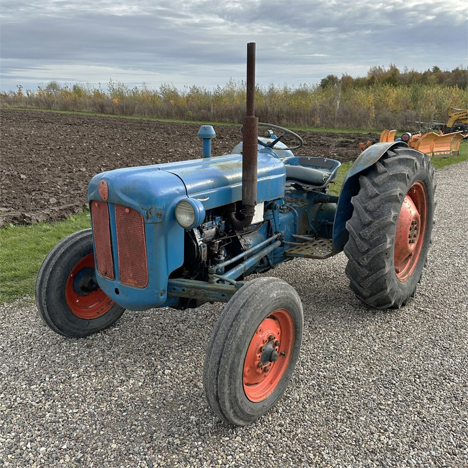 Ford Dexta T3 - Tractor: foto 3 Ford Dexta T3 - Tractor: foto 3