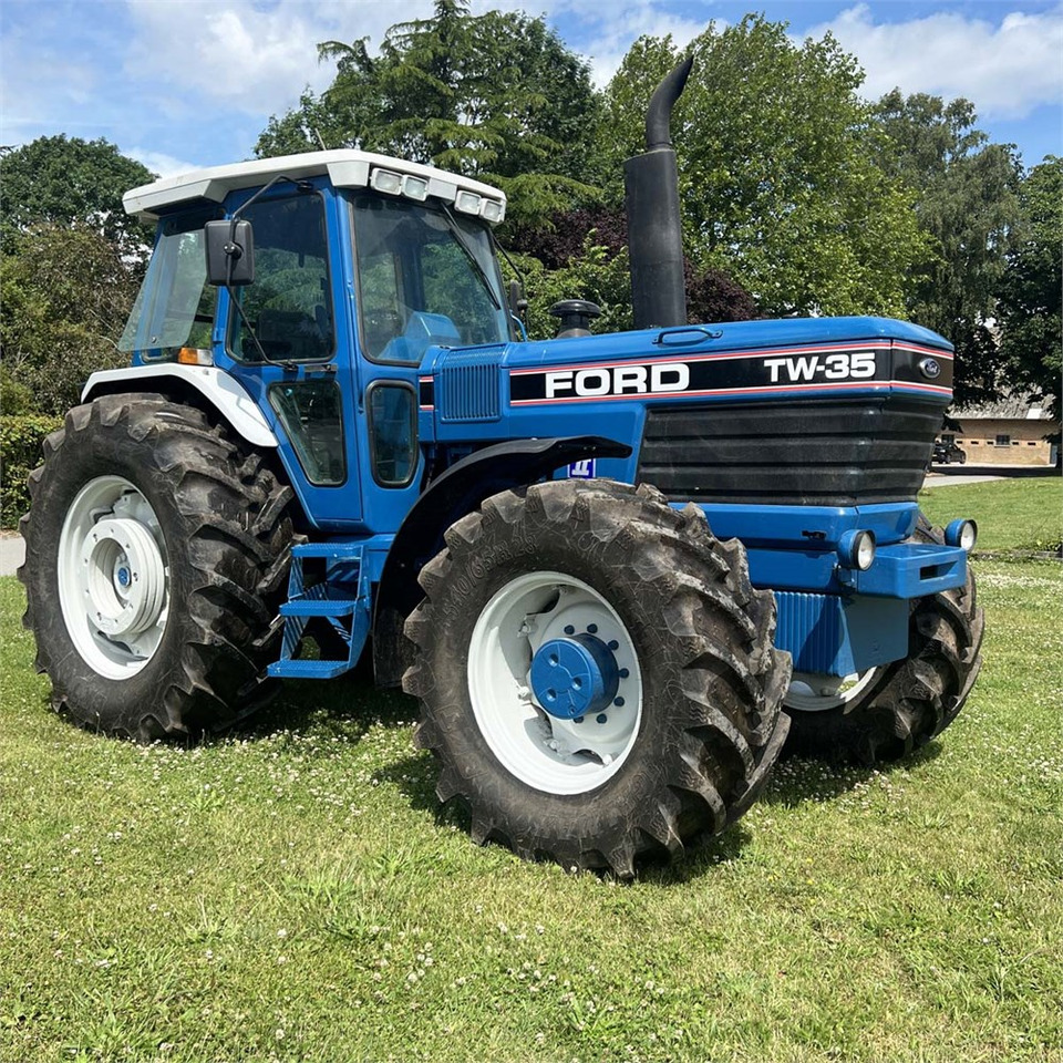 Ford TW 35 - Tractor: foto 1 Ford TW 35 - Tractor: foto 1