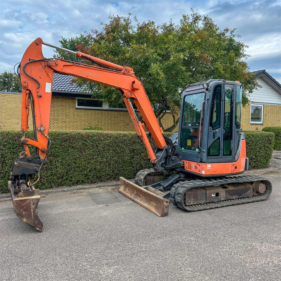 Hitachi ZX50 U-2 - Miniexcavadora: foto 2 Hitachi ZX50 U-2 - Miniexcavadora: foto 2