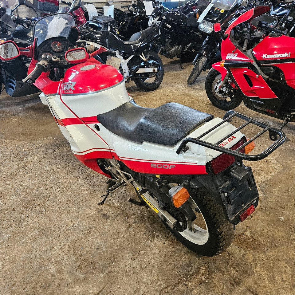 Honda CBR600F Super sport - Motocicleta: foto 3 Honda CBR600F Super sport - Motocicleta: foto 3