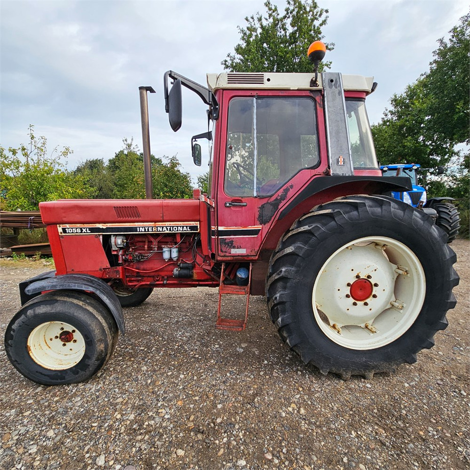 IH 1056 XL 2 WD - Tractor: foto 2 IH 1056 XL 2 WD - Tractor: foto 2