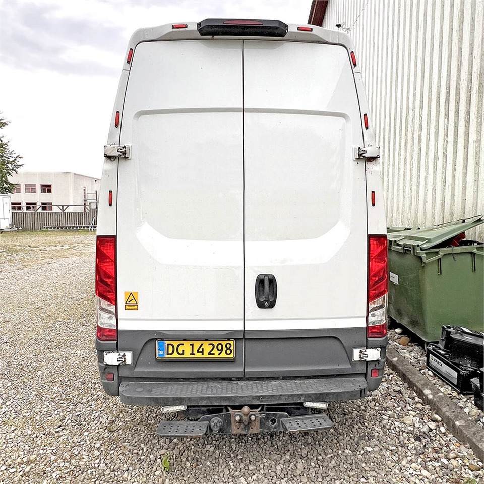 Furgón Iveco 35s18: foto 8