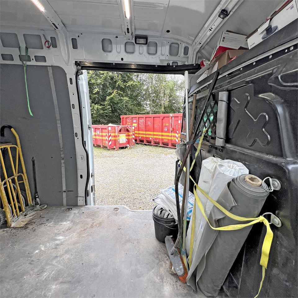 Furgón Iveco 35s18: foto 33