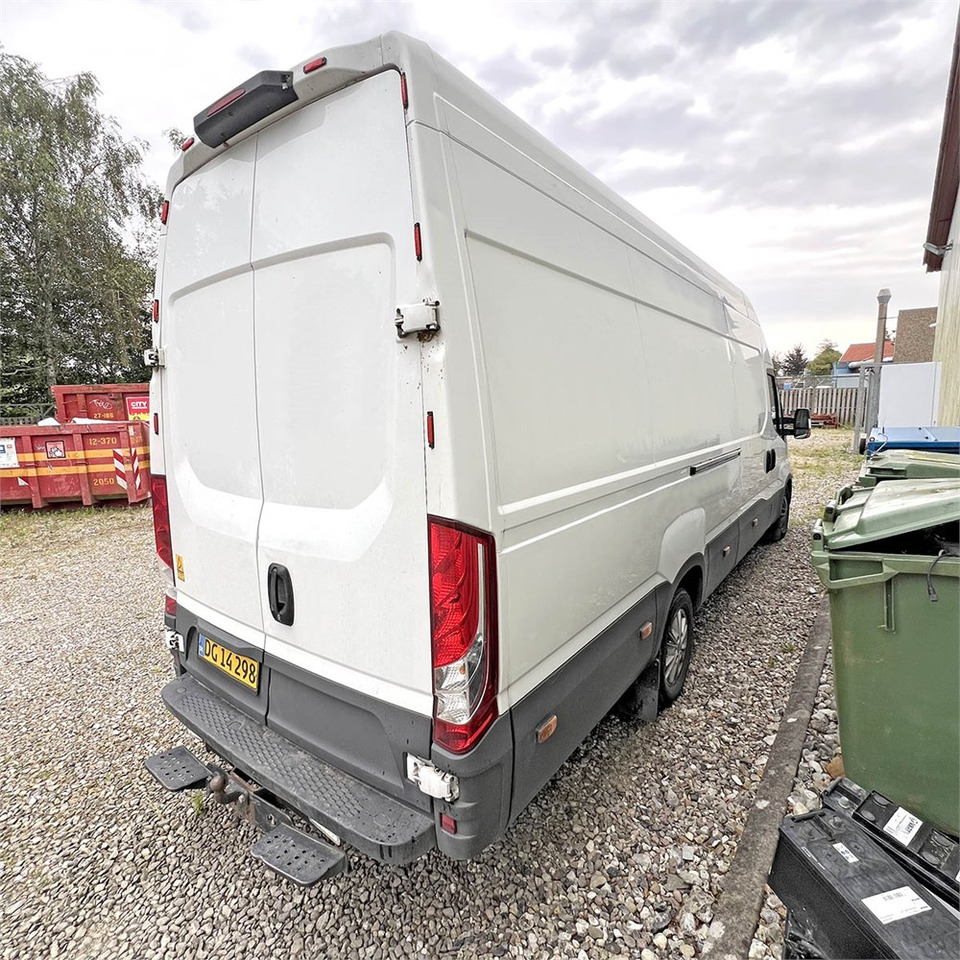 Furgón Iveco 35s18: foto 9