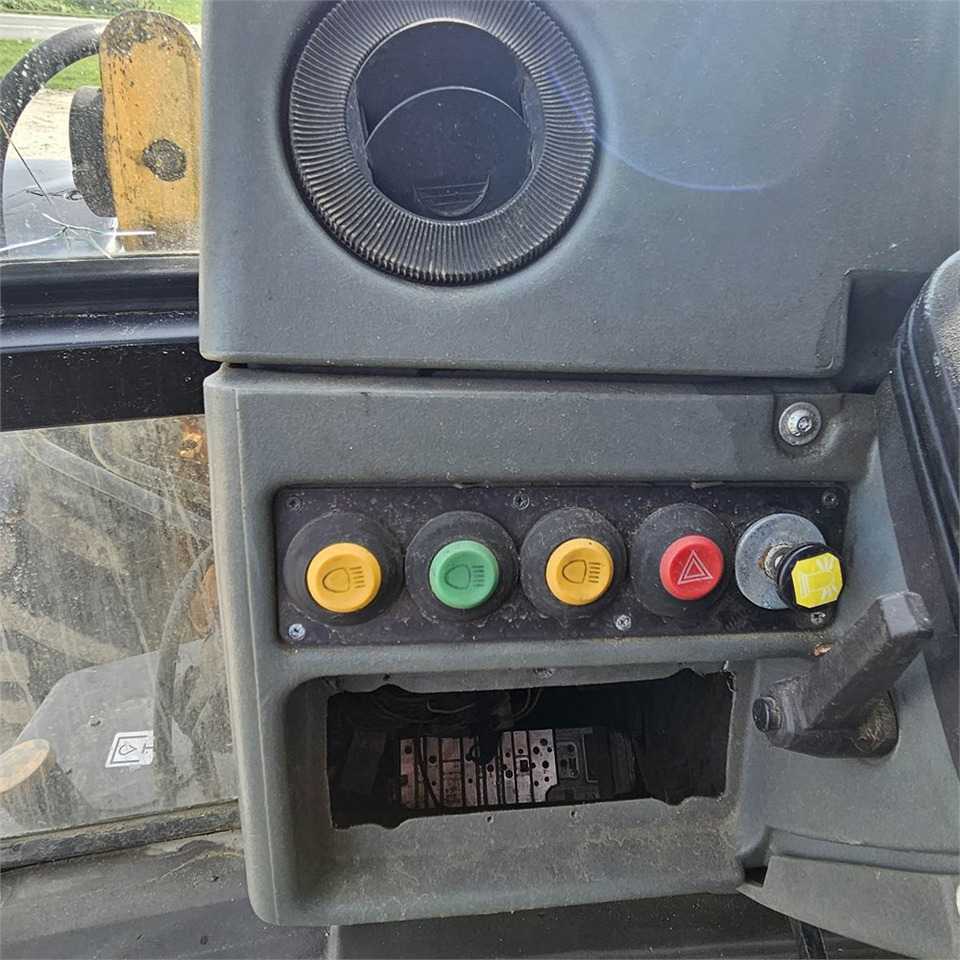 Retroexcavadora JCB 4CX eco T4i III B: foto 17