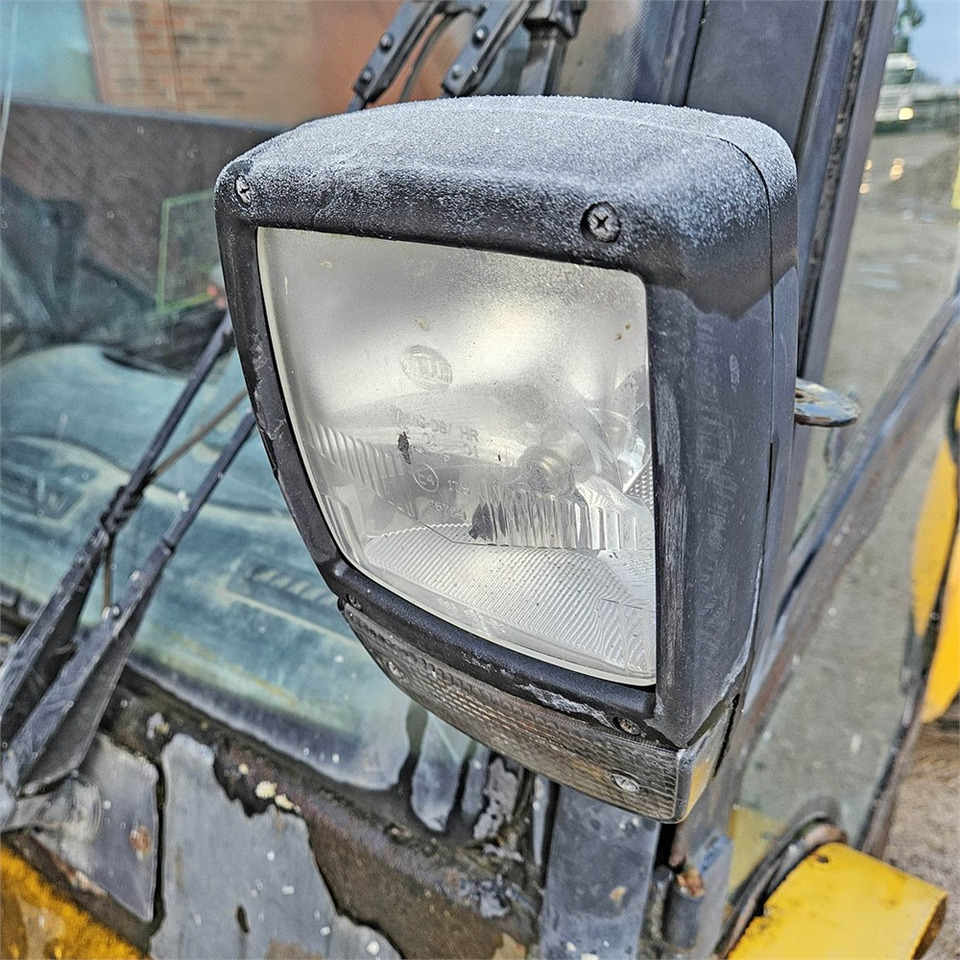 Manipulador telescópico JCB 520-40: foto 27