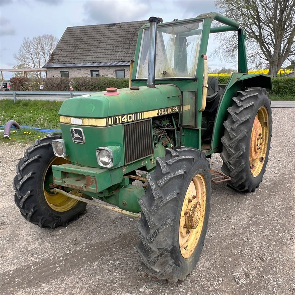 John Deere 1140 - Tractor: foto 3 John Deere 1140 - Tractor: foto 3