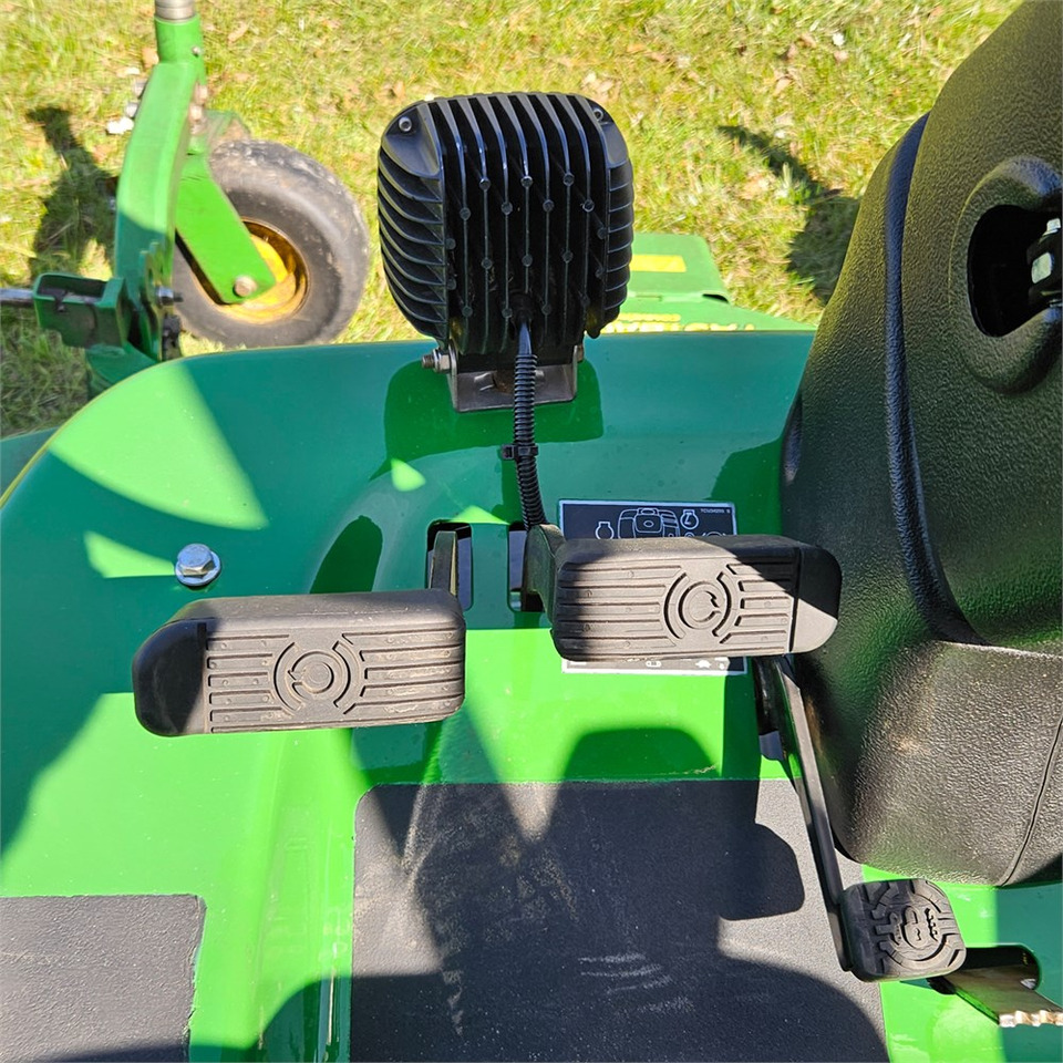 Cortacésped John Deere 1550 TerrainCut: foto 13