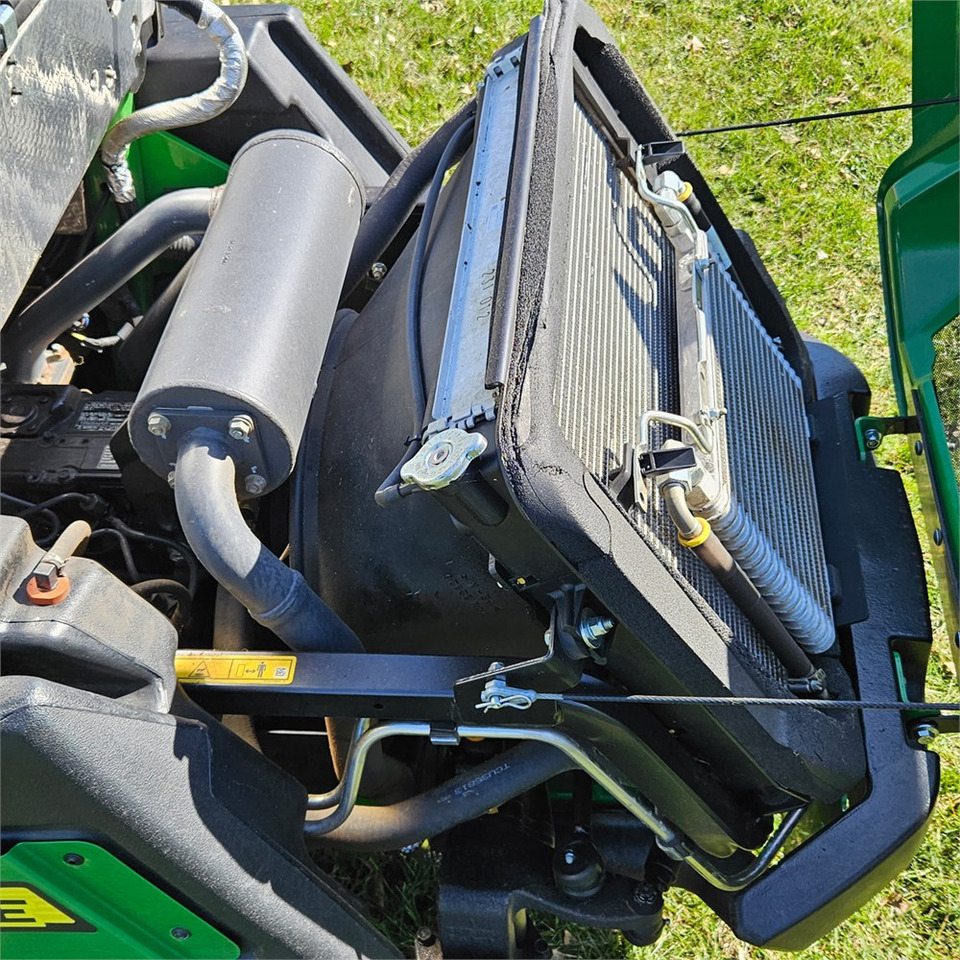 Cortacésped John Deere 1550 TerrainCut: foto 18