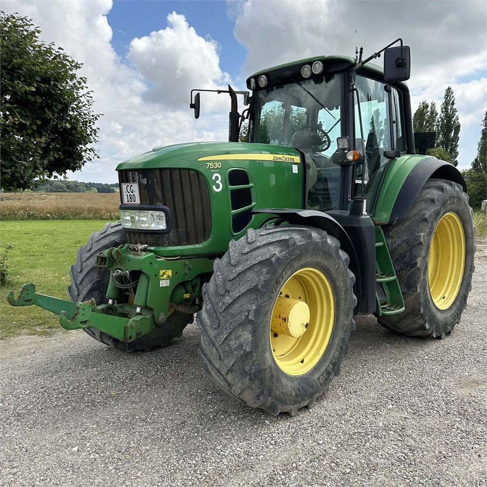 John Deere 7530 - Tractor: foto 2 John Deere 7530 - Tractor: foto 2
