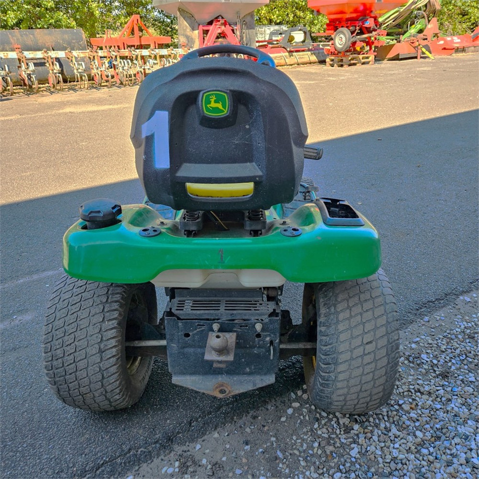 John Deere X304 - Cortacésped: foto 4 John Deere X304 - Cortacésped: foto 4