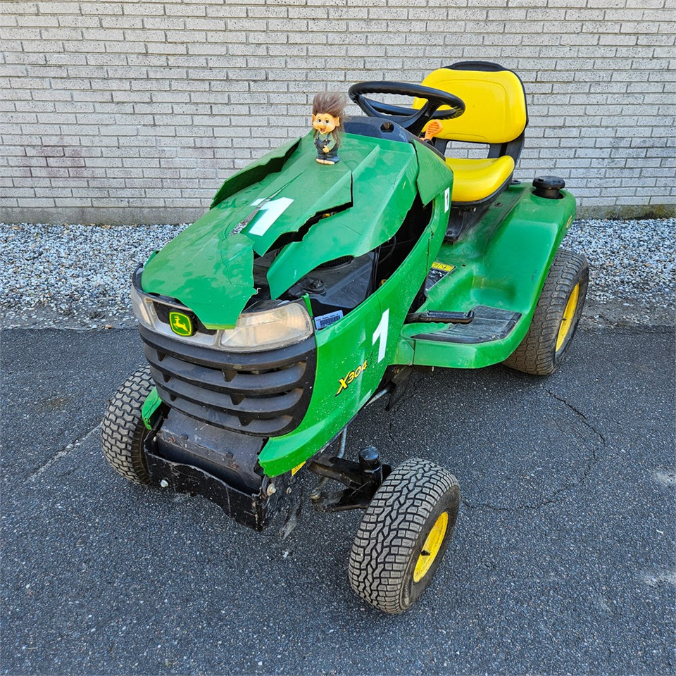 John Deere X304 - Cortacésped: foto 2 John Deere X304 - Cortacésped: foto 2